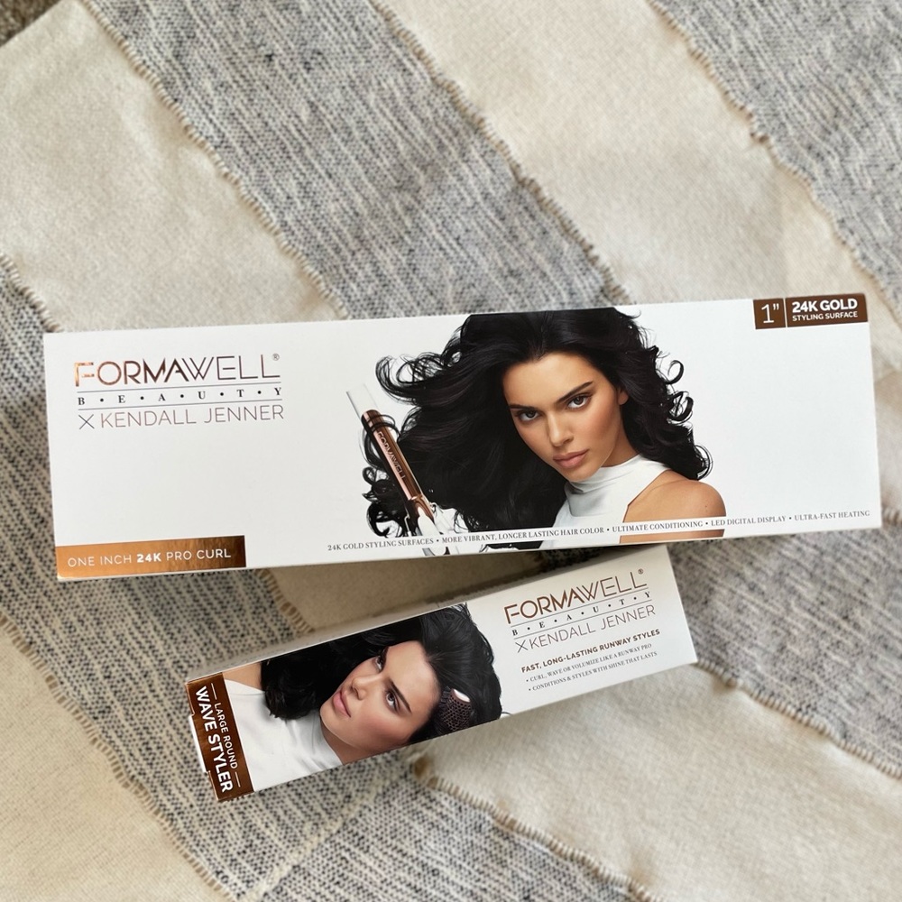 Formawell Beauty x Kendall Jenner Pro Hair Curler & Wave Styler